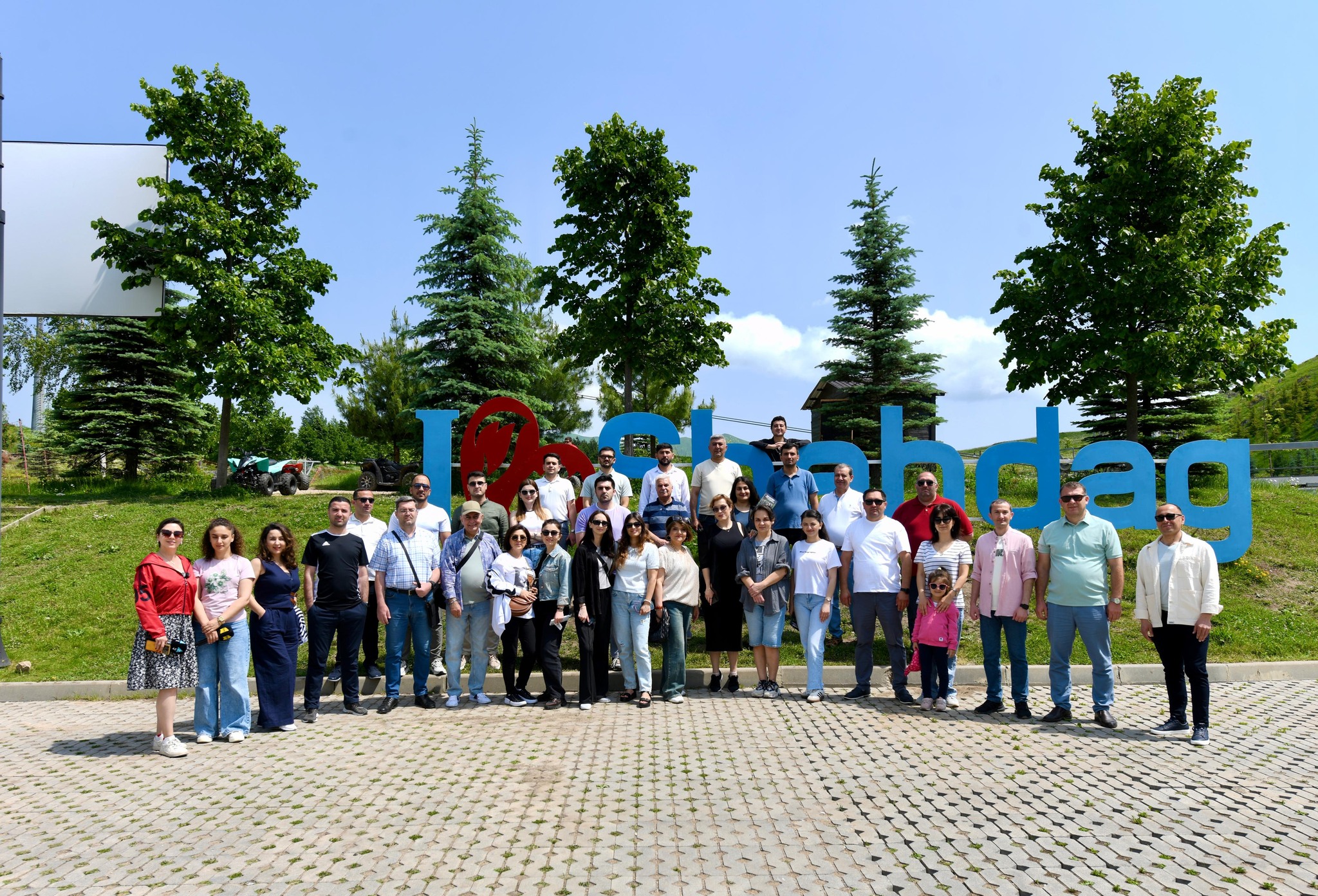 Azərbaycanda yay turizm mövsümünə start verilib